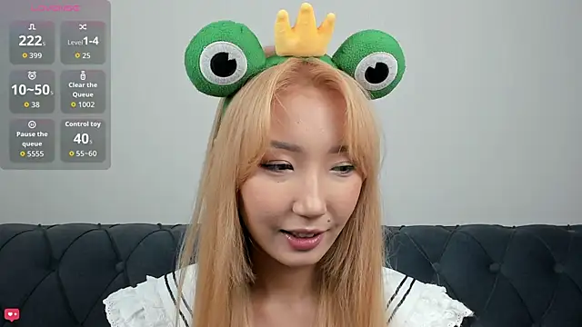 Snapshot of Yume_ko chatting on September 12, 2025, 11:43 am Yume ko online show from September 12, 2025, 11:43 am