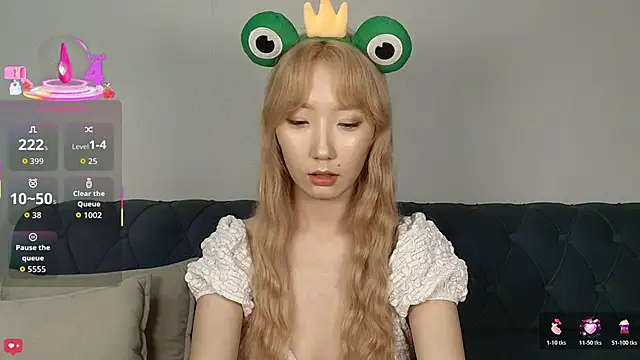 Snapshot of Yume_ko chatting on October 25, 2025, 9:53 pm Yume ko online show from October 25, 2025, 9:53 pm