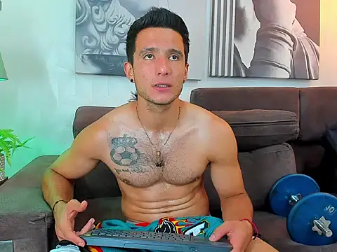 jamesmg  online show from September 9, 2025, 9:14 pm
