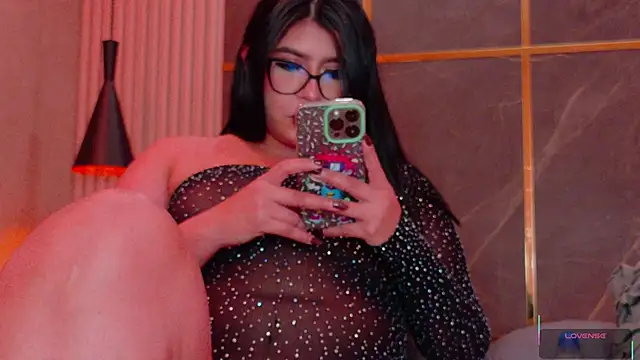 SophiieEvanss online show from March 12, 2026, 4:40 am