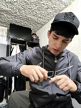 Jheampiiero online show from March 12, 2026, 9:43 pm