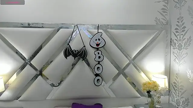 lanarios online show from October 9, 2025, 4:54 am