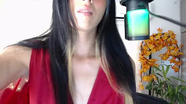 cristal aixa12 online show from October 5, 2025, 7:34 pm