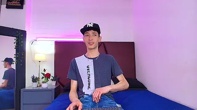 Snapshot of Ashton_Myers chatting on September 23, 2025, 7:39 pm Ashton Myers online show from September 23, 2025, 7:39 pm