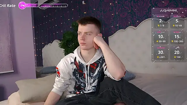 Snapshot of Happydeimos chatting on March 12, 2026, 10:38 pm Happydeimos online show from March 12, 2026, 10:38 pm