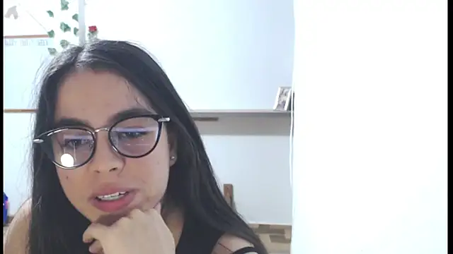 NatashaRose18 online show from October 1, 2025, 8:48 pm