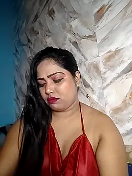 hornypriya696 online show from January 5, 2026, 6:11 pm