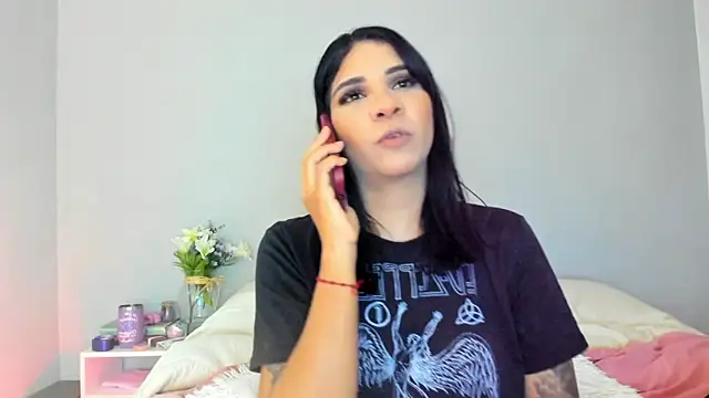 Laura-angeel online show from December 20, 2025, 5:31 pm