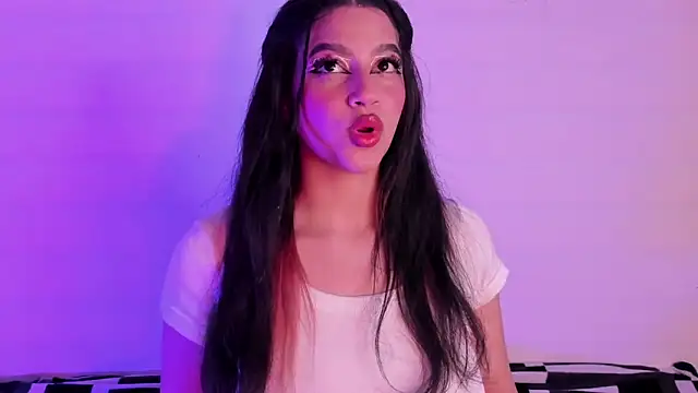 Snapshot of Megan_Luxe chatting on February 9, 2026, 7:01 am Megan Luxe online show from February 9, 2026, 7:01 am