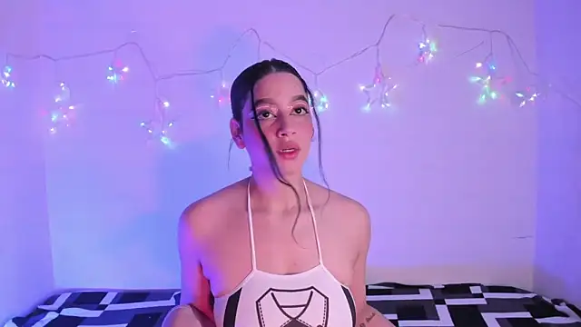 Snapshot of Megan_Luxe chatting on February 15, 2026, 5:15 am Megan Luxe online show from February 15, 2026, 5:15 am