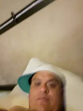 825Danie online show from November 6, 2025, 10:21 pm