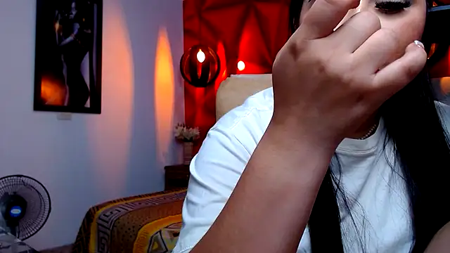 Snapshot of IsabellaaSweet chatting on September 23, 2025, 6:33 pm IsabellaaSweet online show from September 23, 2025, 6:33 pm