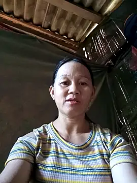 Snapshot of MaiHoa69 chatting on October 5, 2025, 1:04 am MaiHoa69 online show from October 5, 2025, 1:04 am