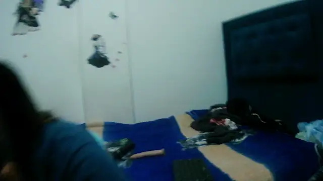 Snapshot of AddyStuart_ chatting on October 7, 2025, 1:25 am AddyStuart online show from October 7, 2025, 1:25 am