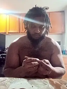 Snapshot of Longthickdick33 chatting on May 11, 2026, 10:10 am Longthickdick33 online show from May 11, 2026, 10:10 am