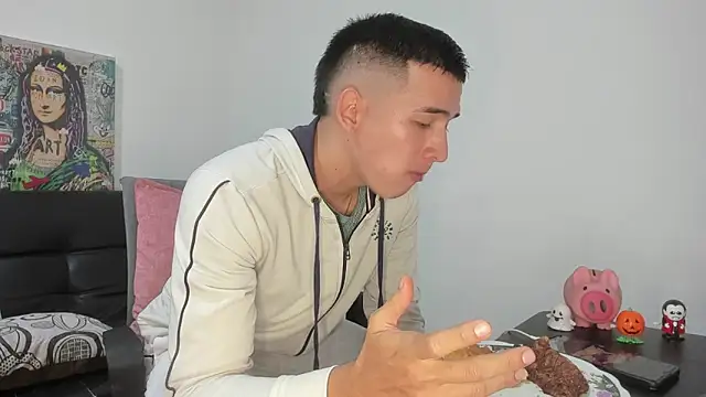 Mike3Xxx online show from October 30, 2025, 2:46 am