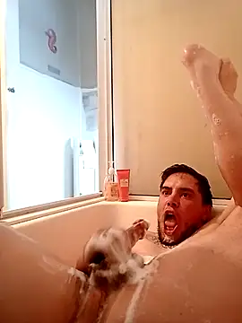 bigone4youu101 online show from November 11, 2025, 4:12 am