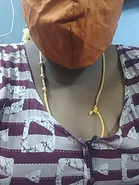 Snapshot of TAMIL_ELAKKIYA chatting on July 4, 2026, 6:47 pm TAMIL ELAKKIYA online show from July 4, 2026, 6:47 pm
