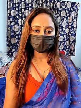 Cute-lusi online show from October 1, 2025, 7:20 pm