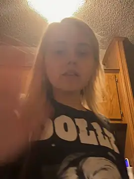 Snapshot of JuicyExxxperience chatting on February 15, 2026, 12:47 pm JuicyExxxperience online show from February 15, 2026, 12:47 pm