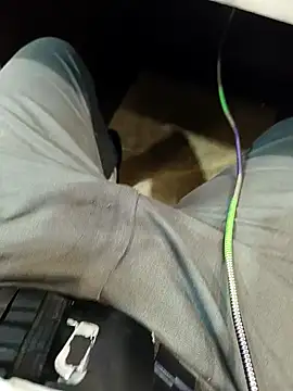 hotboy43339 online show from September 11, 2025, 4:18 pm