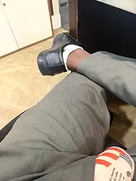 hotboy43339 online show from September 28, 2025, 8:42 am