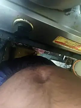 hotboy43339 online show from November 1, 2025, 5:53 am