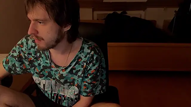 Snapshot of Bez3ybik chatting on February 24, 2026, 11:36 pm Bez3ybik online show from February 24, 2026, 11:36 pm