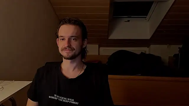 Snapshot of Bez3ybik chatting on March 6, 2026, 3:58 am Bez3ybik online show from March 6, 2026, 3:58 am