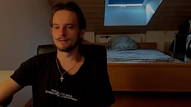 Snapshot of Bez3ybik chatting on March 13, 2026, 10:11 am Bez3ybik online show from March 13, 2026, 10:11 am