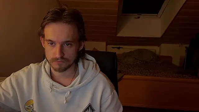 Snapshot of Bez3ybik chatting on March 20, 2026, 7:30 pm Bez3ybik online show from March 20, 2026, 7:30 pm