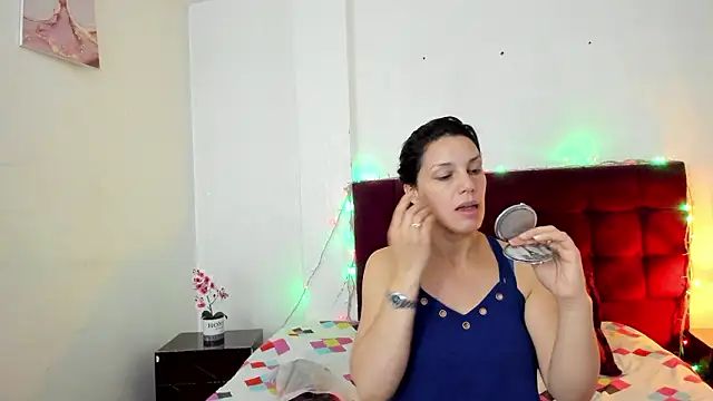 Snapshot of MashaPiink chatting on March 18, 2026, 12:52 pm MashaPiink online show from March 18, 2026, 12:52 pm