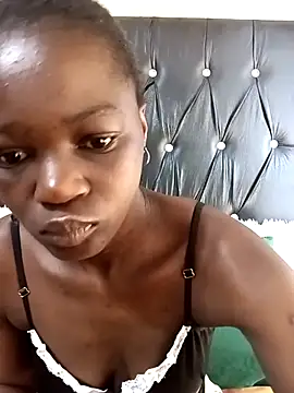 Snapshot of Wild_RoseXX chatting on September 19, 2025, 6:26 am Wild RoseXX online show from September 19, 2025, 6:26 am