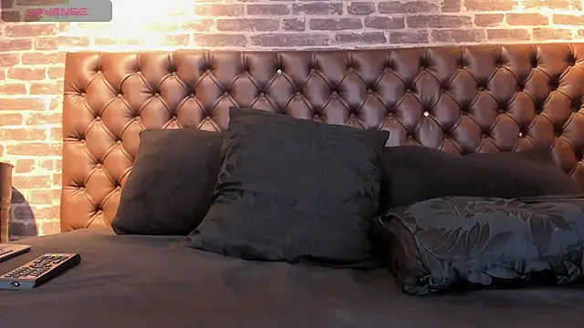 damian bull online show from June 24, 2026, 2:05 pm