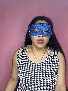 Snapshot of MEERAcle chatting on October 13, 2025, 12:49 pm MEERAcle online show from October 13, 2025, 12:49 pm