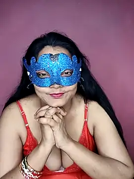 Snapshot of MEERAcle chatting on November 4, 2025, 9:03 pm MEERAcle online show from November 4, 2025, 9:03 pm