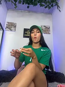 Snapshot of fetish_foot_ chatting on October 6, 2025, 3:53 pm fetish foot  online show from October 6, 2025, 3:53 pm