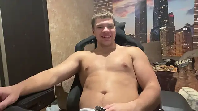 Snapshot of MusclePhantom chatting on October 12, 2025, 8:19 pm MusclePhantom online show from October 12, 2025, 8:19 pm