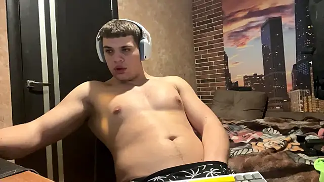 Snapshot of MusclePhantom chatting on February 25, 2026, 10:08 pm MusclePhantom online show from February 25, 2026, 10:08 pm