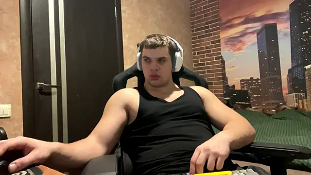 Snapshot of MusclePhantom chatting on March 6, 2026, 9:44 pm MusclePhantom online show from March 6, 2026, 9:44 pm