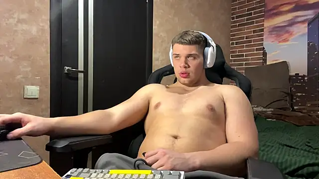 Snapshot of MusclePhantom chatting on March 18, 2026, 9:07 pm MusclePhantom online show from March 18, 2026, 9:07 pm