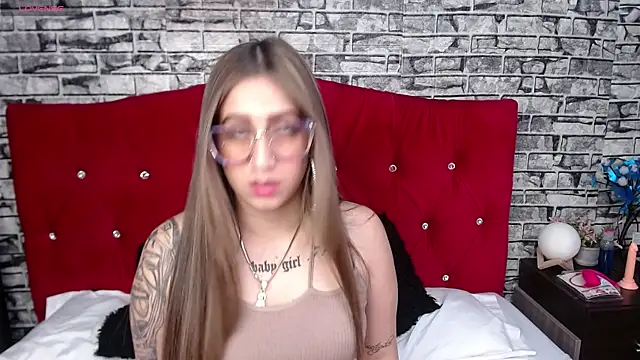 lolalove vip online show from September 10, 2025, 1:55 pm