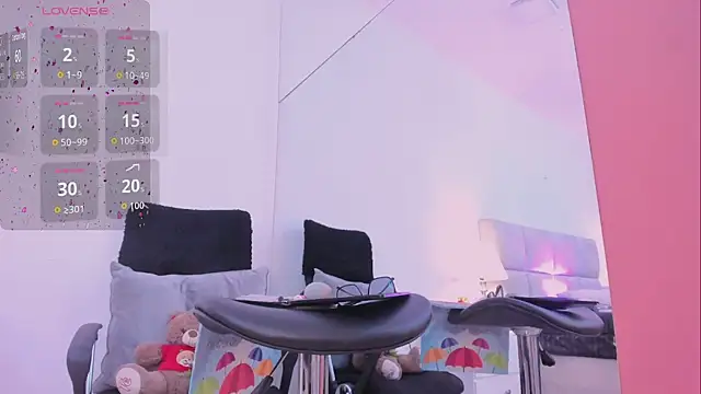 Snapshot of AbbySaennz chatting on September 11, 2025, 7:25 pm AbbySaennz online show from September 11, 2025, 7:25 pm