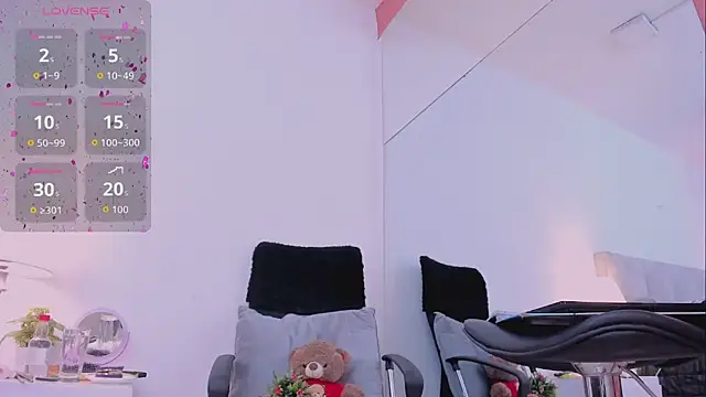 Snapshot of AbbySaennz chatting on September 13, 2025, 7:24 pm AbbySaennz online show from September 13, 2025, 7:24 pm