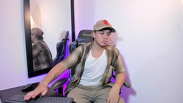 juanmechanic  online show from October 15, 2025, 5:18 am