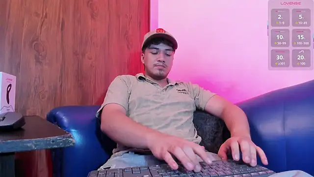 Snapshot of juanmechanic_ chatting on June 4, 2026, 8:48 pm juanmechanic online show from June 4, 2026, 8:48 pm