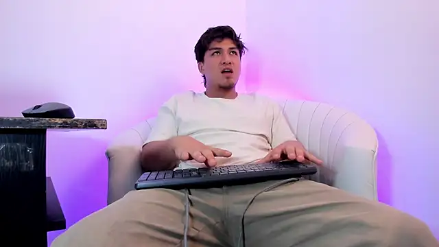 juanmechanic  online show from July 1, 2026, 9:36 pm