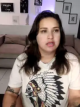 Laureen se online show from July 15, 2026, 5:23 am