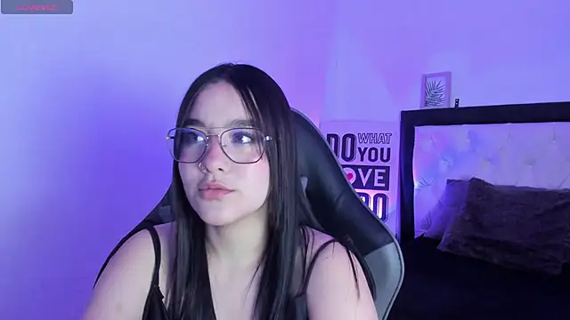 KimGarces online show from September 9, 2025, 8:41 pm