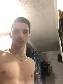 Snapshot of Lobito_00 chatting on September 14, 2025, 11:15 pm Lobito 00 online show from September 14, 2025, 11:15 pm